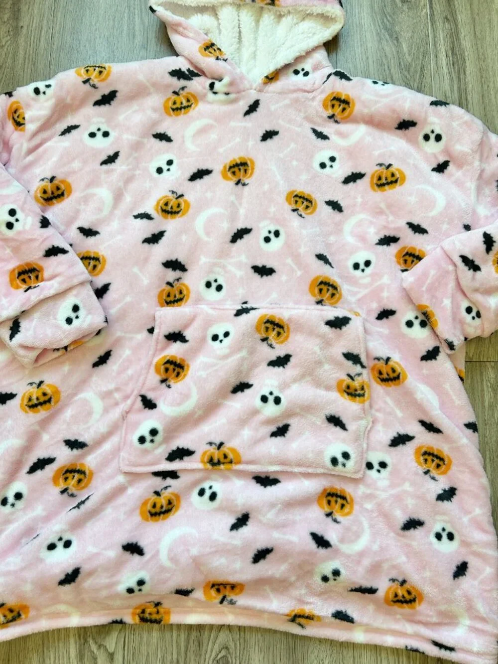Halloween Oversized Fleece Pink Comfy Blanket Sweater Snuggie Spooky Season